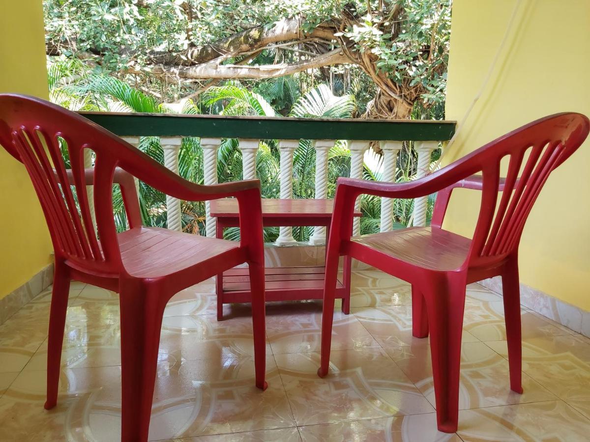 Joaquina'S Guest House 칼랑굿 외부 사진